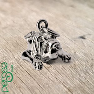 colgante cabeza con patas de sharpei