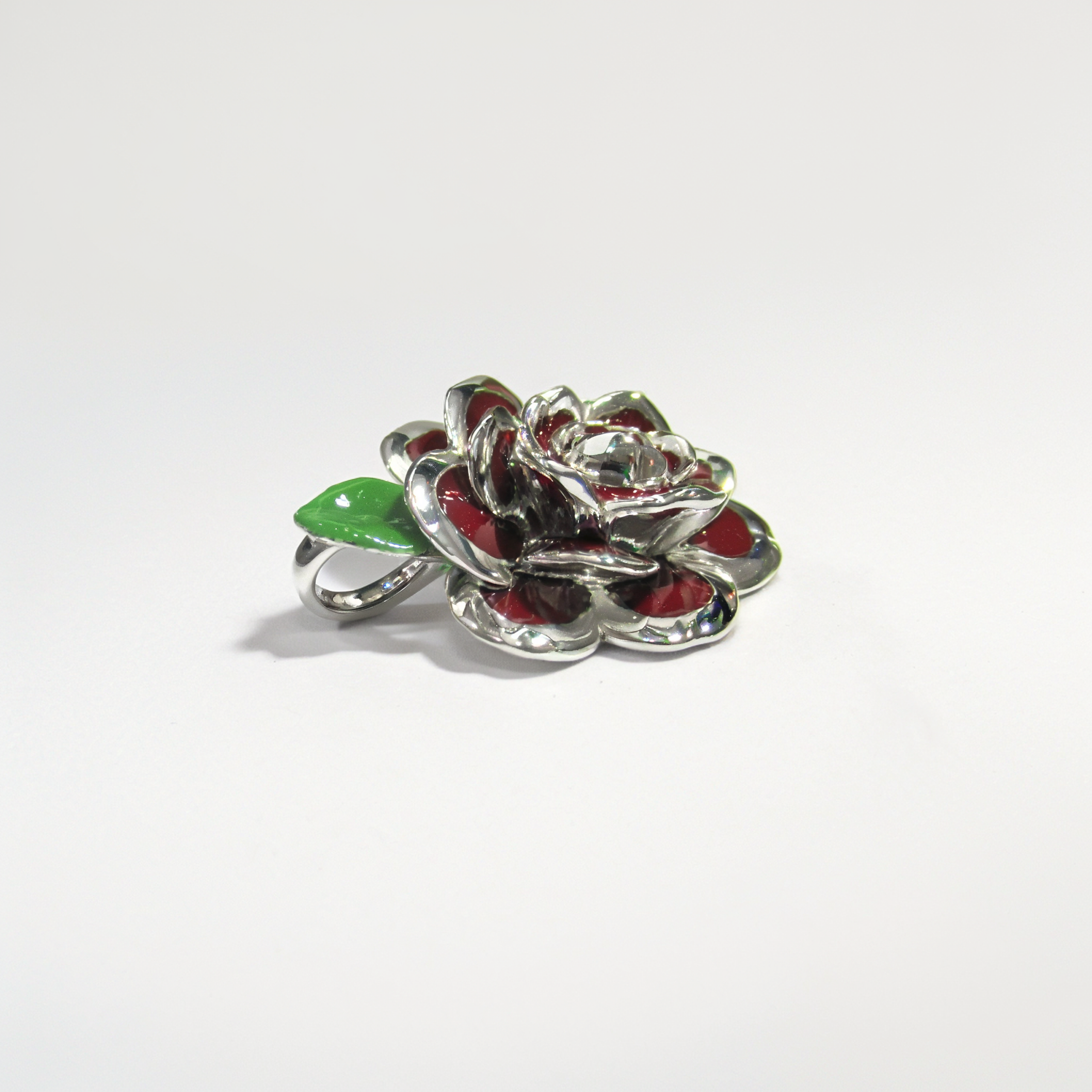 Colgante Camelia (Invierno) en Plata y Esmalte Vitrificado - Imagen 3