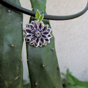 colgante dalia plata